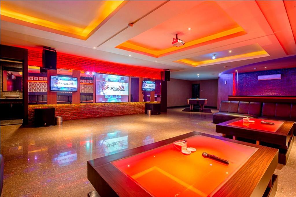Claro Hotel Kendari Exterior photo